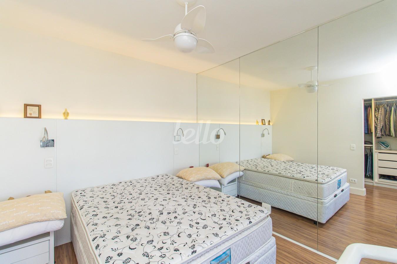 DORMITORIO 1 de Apartamento para alugar, Padrão com 40 m², 1 quarto e 1 vaga em Vila Clementino - São Paulo