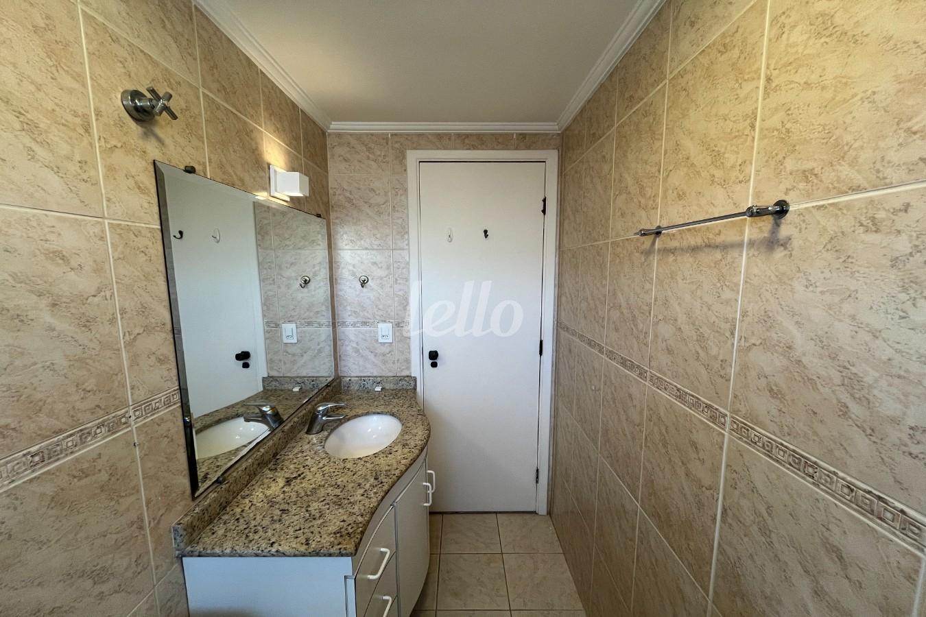 BANHEIRO SOCIAL 2 de Apartamento para alugar, Padrão com 130 m², 4 quartos e em Vila Suzana - São Paulo