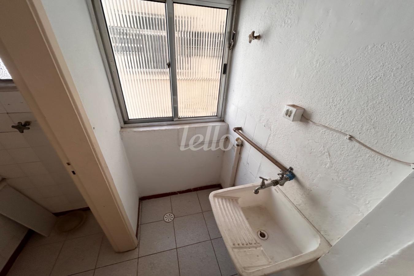 AREA SERVIÇO de Apartamento à venda, Padrão com 70 m², 2 quartos e 1 vaga em Vila Buarque - São Paulo