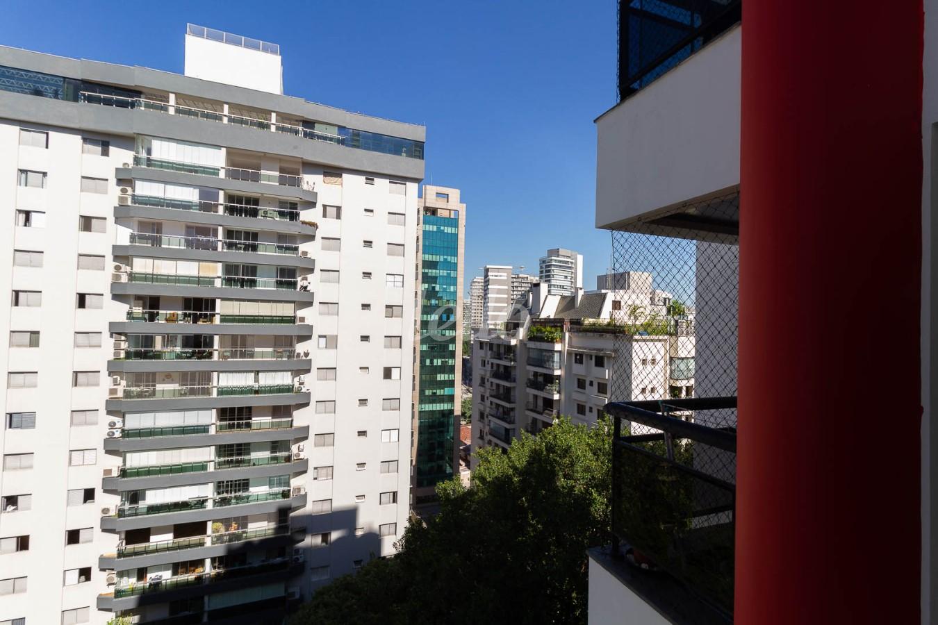 SACADA de Apartamento para alugar, Padrão com 39 m², 1 quarto e 1 vaga em Vila Nova Conceição - São Paulo