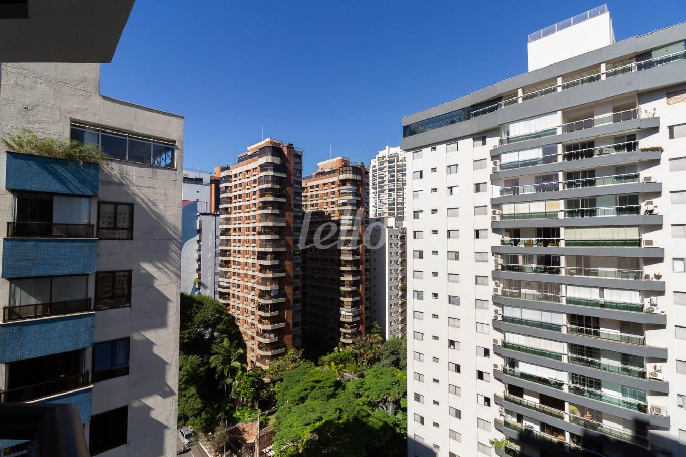 SACADA de Apartamento para alugar, Padrão com 39 m², 1 quarto e 1 vaga em Vila Nova Conceição - São Paulo