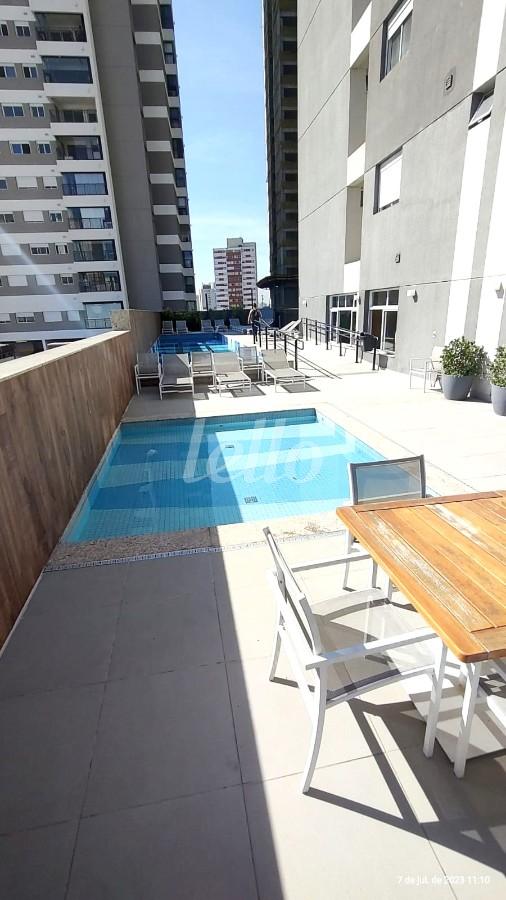 CONDOMINIO PISCINA