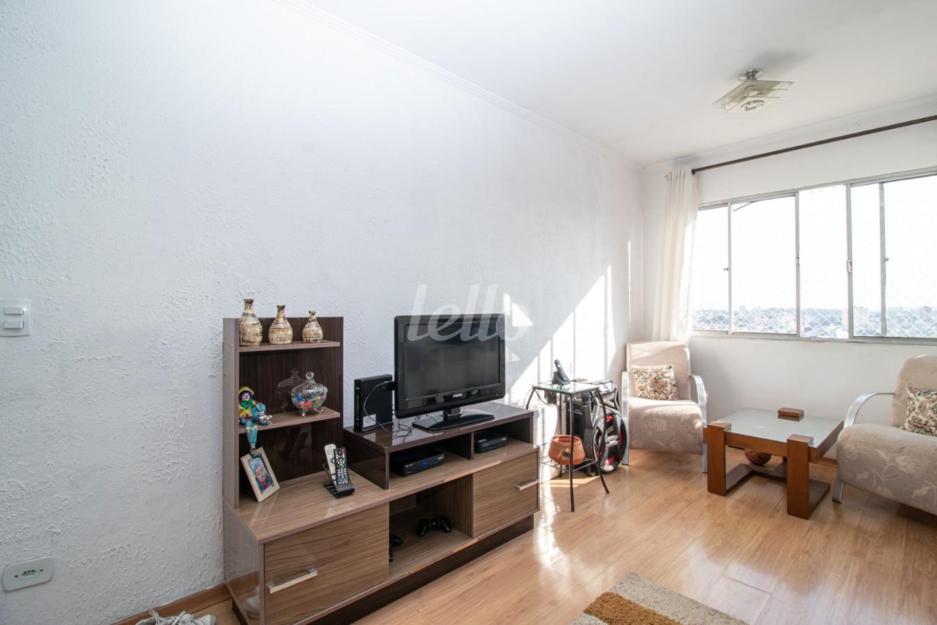 SALA de Apartamento à venda, Padrão com 78 m², 2 quartos e 1 vaga em Vila Bruna - São Paulo