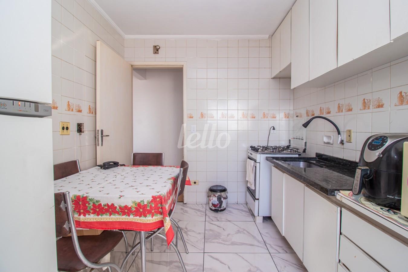 COZINHA de Apartamento à venda, Padrão com 78 m², 2 quartos e 1 vaga em Vila Bruna - São Paulo