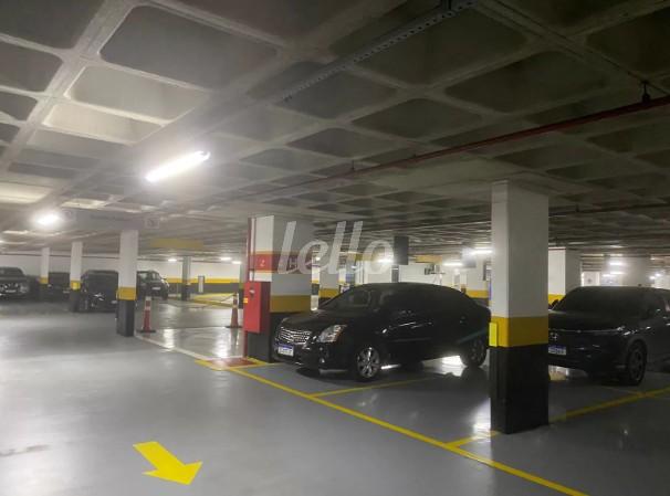 ESTACIONAMENTO de Sala / Conjunto à venda, Padrão com 385 m², e 14 vagas em Indianópolis - São Paulo