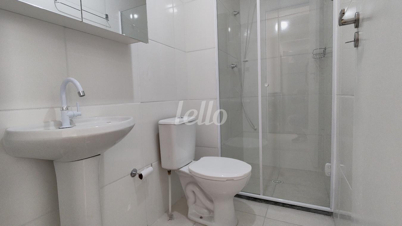 BANHEIRO SOCIAL de Apartamento para alugar, Padrão com 24 m², 1 quarto e em Vila Prudente - São Paulo