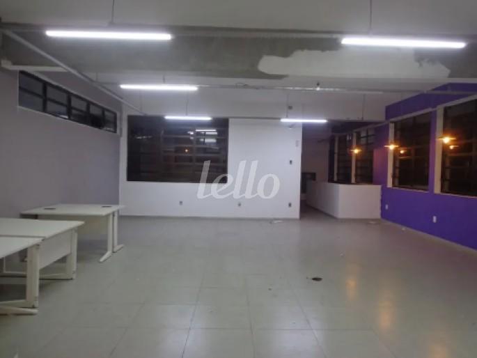 SALA de Prédio Comercial para alugar, Monousuário com 390 m², e em Aclimação - São Paulo