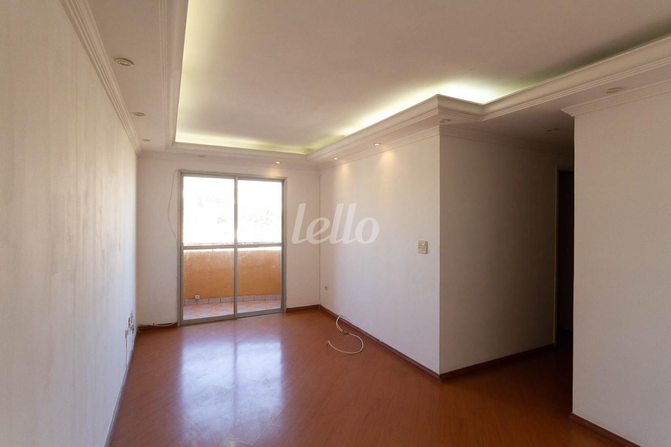 SALA de Apartamento à venda, Padrão com 68 m², 3 quartos e 2 vagas em Vila Aurora - São Paulo