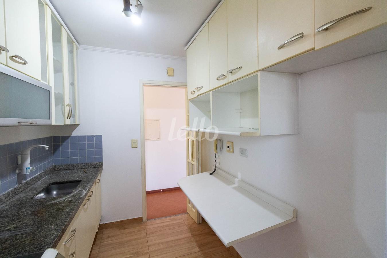 COZINHA de Apartamento à venda, Padrão com 68 m², 3 quartos e 2 vagas em Vila Aurora - São Paulo