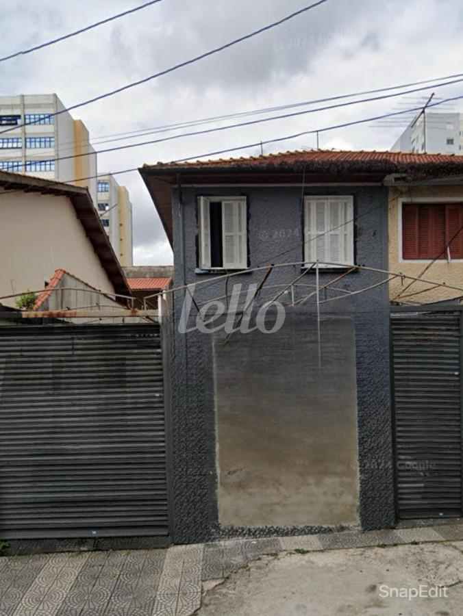 FRENTE de Área / Terreno à venda, Padrão com 214 m², e em Parque São Jorge - São Paulo