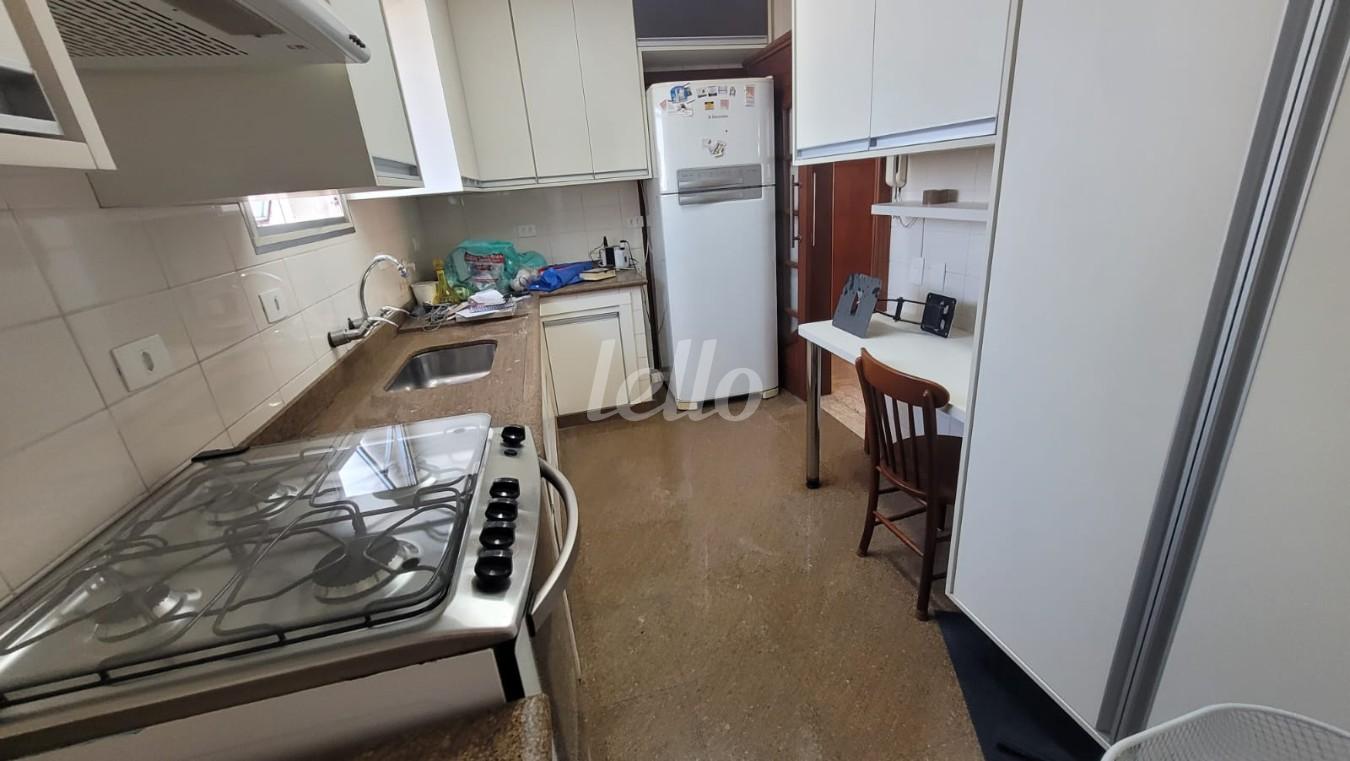 COZINHA de Apartamento à venda, Padrão com 76 m², 2 quartos e 1 vaga em Vila Santa Clara - São Paulo