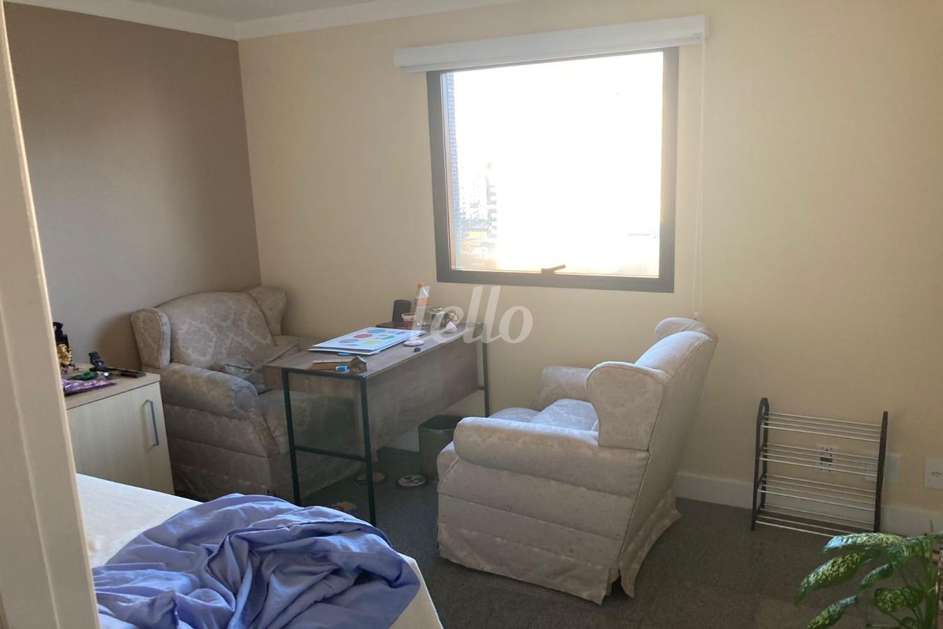 DORMITORIO de Sala / Conjunto para alugar, Padrão com 40 m², e 1 vaga em Indianópolis - São Paulo