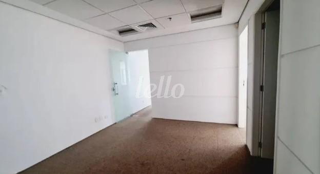 SALA de Sala / Conjunto para alugar, Padrão com 125 m², e 2 vagas em Itaim Bibi - São Paulo